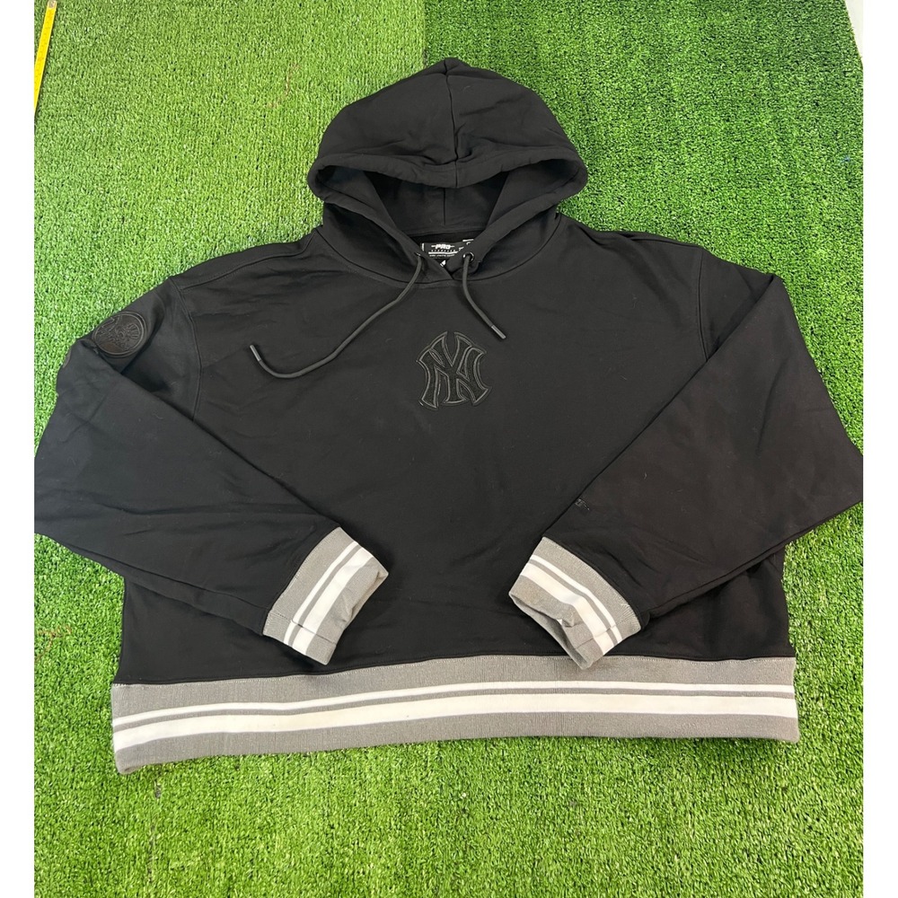 Pro Standard New York Yankees Womens XXL Black Cropped Hoodie MLB Chenille Patch